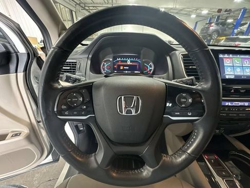 Used 2019 Honda Pilot Touring image 15