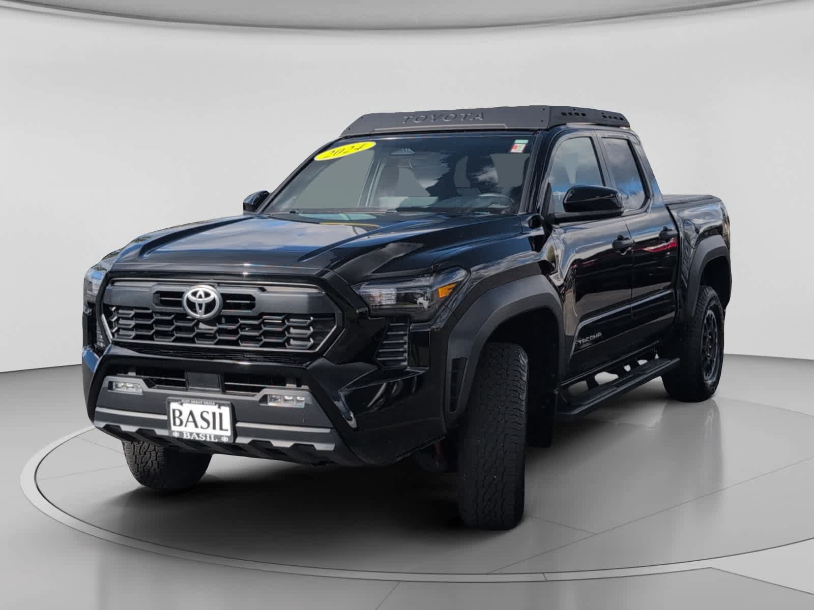 Used 2024 Toyota Tacoma TRD Off-Road AWD/4WD image 3