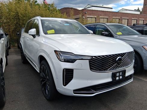 New 2026 Volvo XC90 T8 Plus w/ Protection Package Premier AWD/4WD image 2