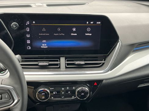 Used 2025 Chevrolet Trax LT w/ LT Convenience Package image 20