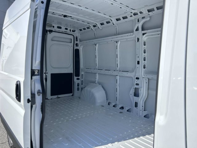 New 2026 RAM ProMaster 3500 w/ Premium Convenience Group FWD image 6