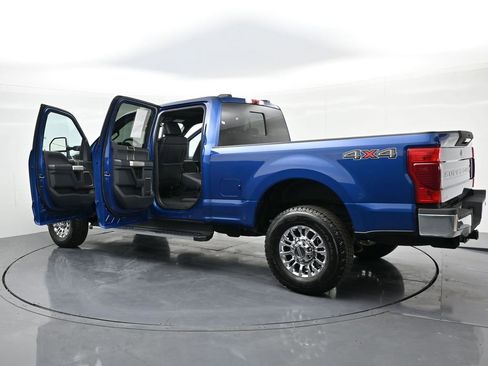 Used 2022 Ford F350 Lariat w/ Chrome Package image 25