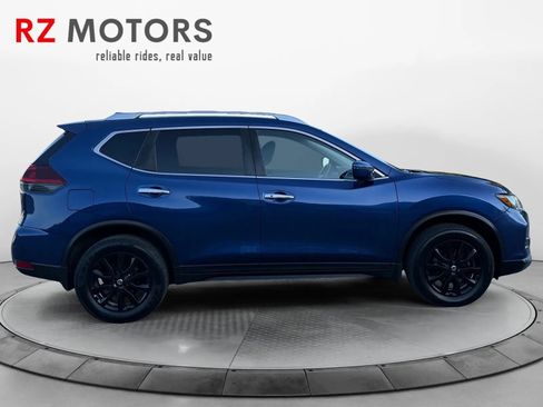 Used 2018 Nissan Rogue SV AWD/4WD image 6
