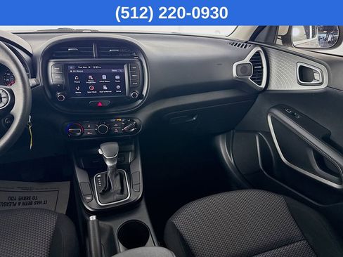 Used 2022 Kia Soul LX image 26