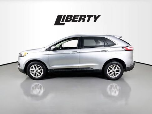 Used 2024 Ford Edge SEL w/ Convenience Package image 4