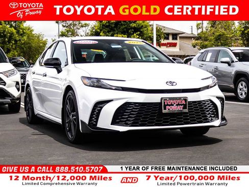 Certified 2026 Toyota Camry Hybrid w/ Convenience Package FWD image 1