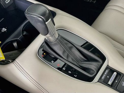 Used 2023 Honda HR-V EX-L image 18