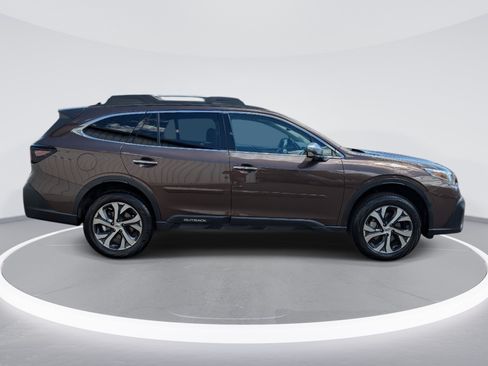 Used 2021 Subaru Outback Touring XT AWD/4WD image 4