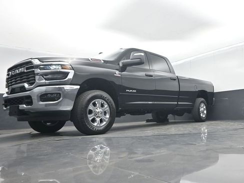 Used 2025 RAM 3500 Big Horn AWD/4WD image 46