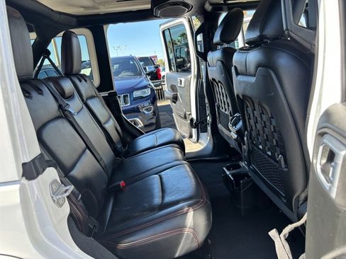 Used 2018 Jeep Wrangler Unlimited Rubicon AWD/4WD image 15