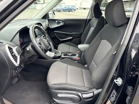 Used 2020 Kia Soul S FWD image 16