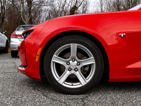 Used 2019 Chevrolet Camaro LT image 10