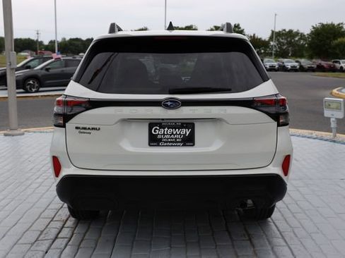 Used 2025 Subaru Forester Premium w/ Convenience Package #1 AWD/4WD image 4