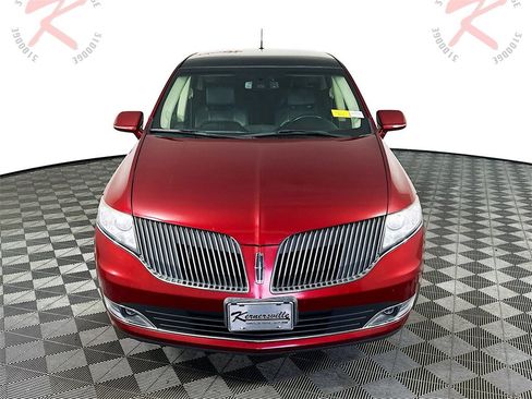 Used 2015 Lincoln MKT EcoBoost w/ Equipment Group 201A image 2