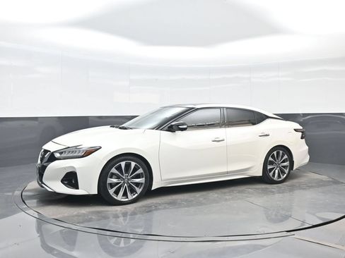 Used 2021 Nissan Maxima Platinum w/ Sport Mat Group FWD image 2