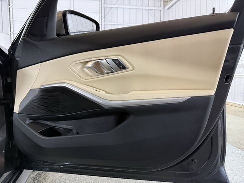 Used 2022 BMW M340i xDrive w/ Driving Assistance Package image 32