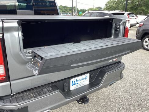 Used 2022 GMC Sierra 1500 AT4 w/ AT4 Preferred Package AWD/4WD image 18