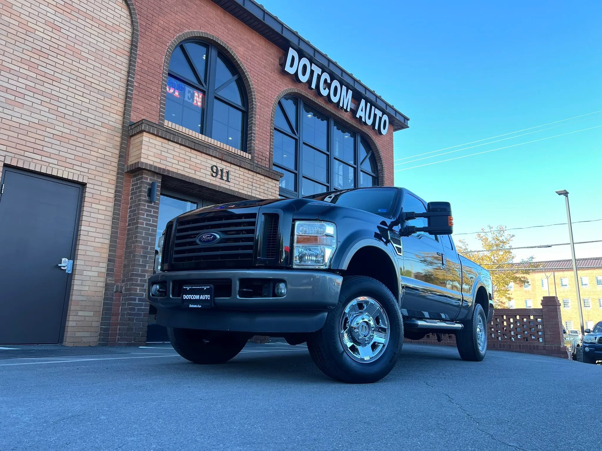 Used 2009 Ford F250 FX4 AWD/4WD image 3
