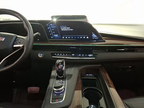 Certified 2023 Cadillac Escalade Premium Luxury image 19