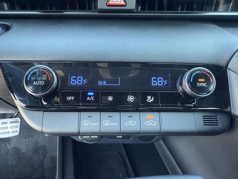 New 2025 Hyundai Elantra Sport image 9