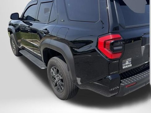 Used 2025 Toyota 4Runner SR5 AWD/4WD image 4