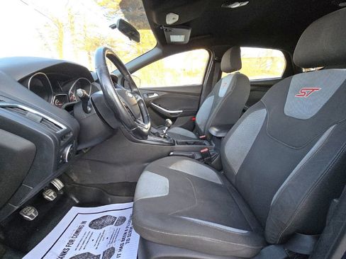 Used 2017 Ford Focus ST image 13