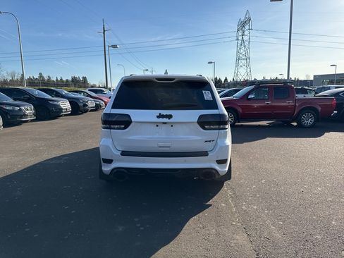 Used 2021 Jeep Grand Cherokee SRT image 6