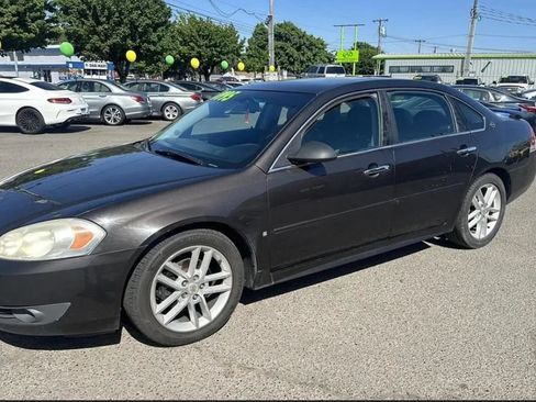 Used 2009 Chevrolet Impala LTZ FWD image 8