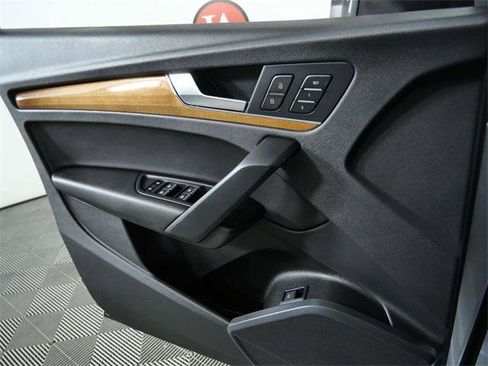 Used 2023 Audi Q5 2.0T Premium w/ Convenience Package image 26