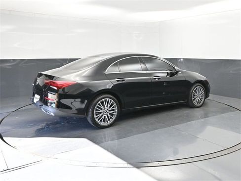 Used 2025 Mercedes-Benz CLA 250 image 15