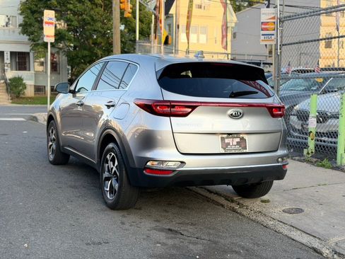 Used 2020 Kia Sportage LX AWD/4WD image 6