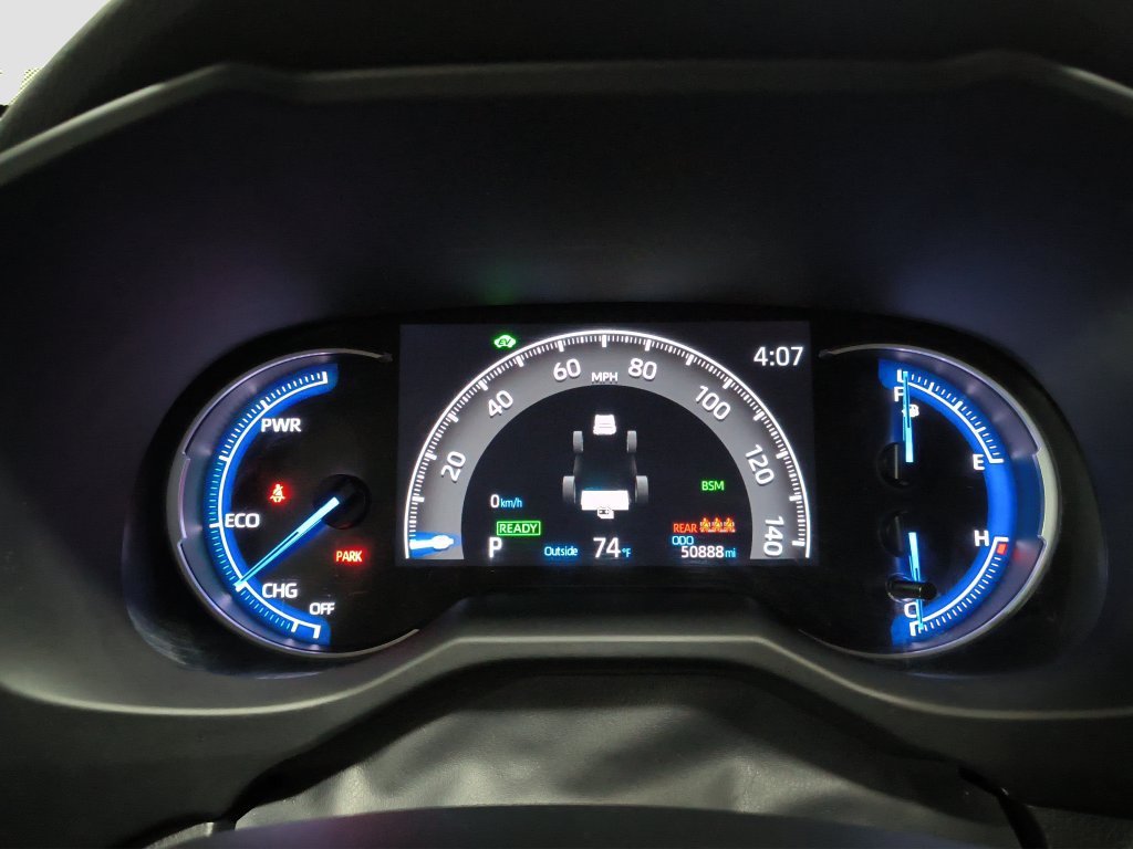 Used 2025 Toyota RAV4 XLE AWD/4WD image 9