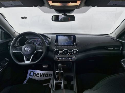 Used 2025 Nissan Sentra SR w/ Midnight Edition FWD image 21