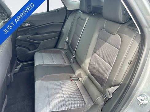 Used 2025 Chevrolet Trax LT w/ LT Convenience Package FWD image 21