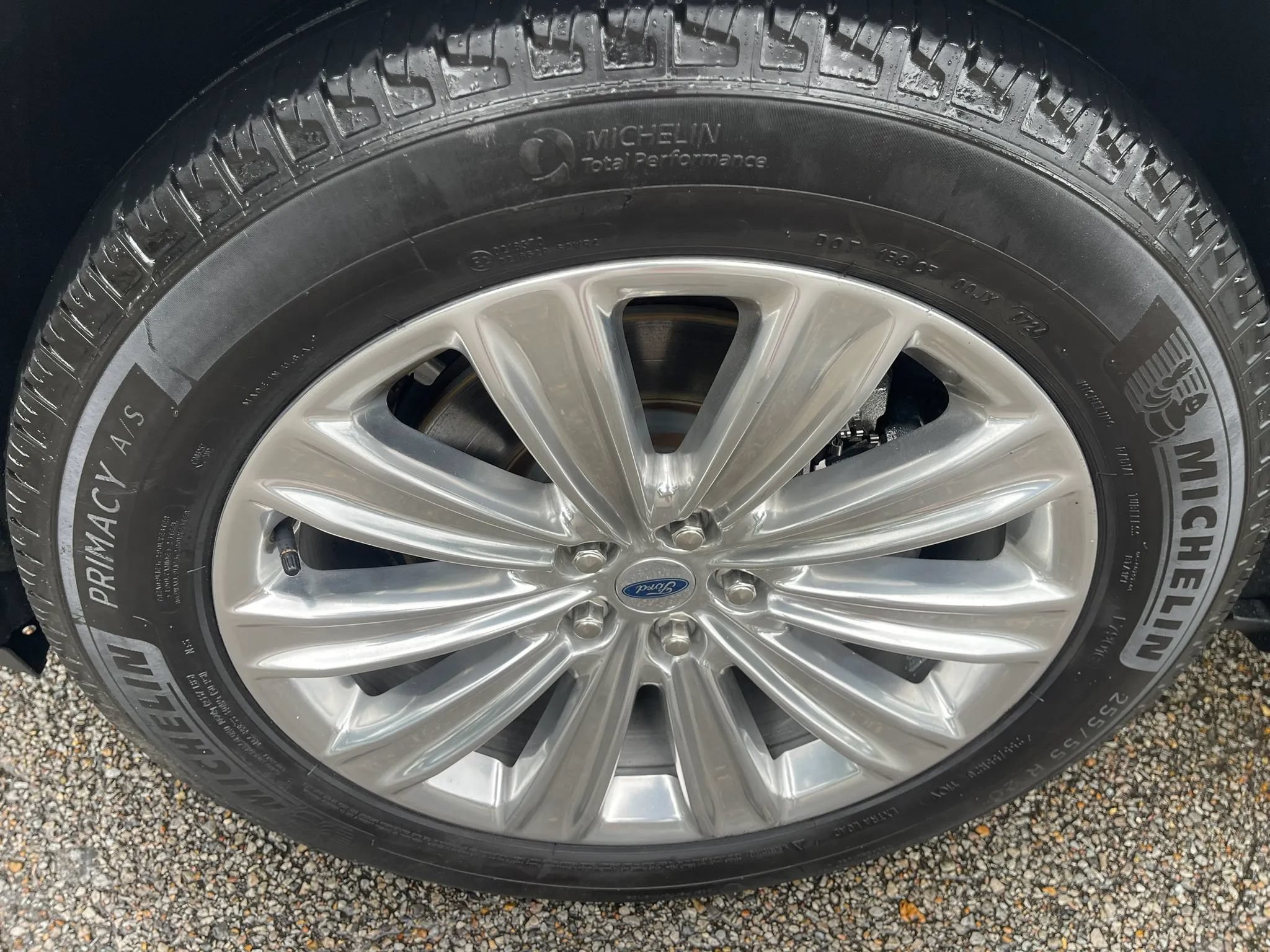 Used 2021 Ford Explorer Limited w/ Hybrid Equipment Group 310A RWD image 9