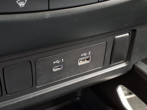 Used 2022 Nissan Frontier SV RWD image 40