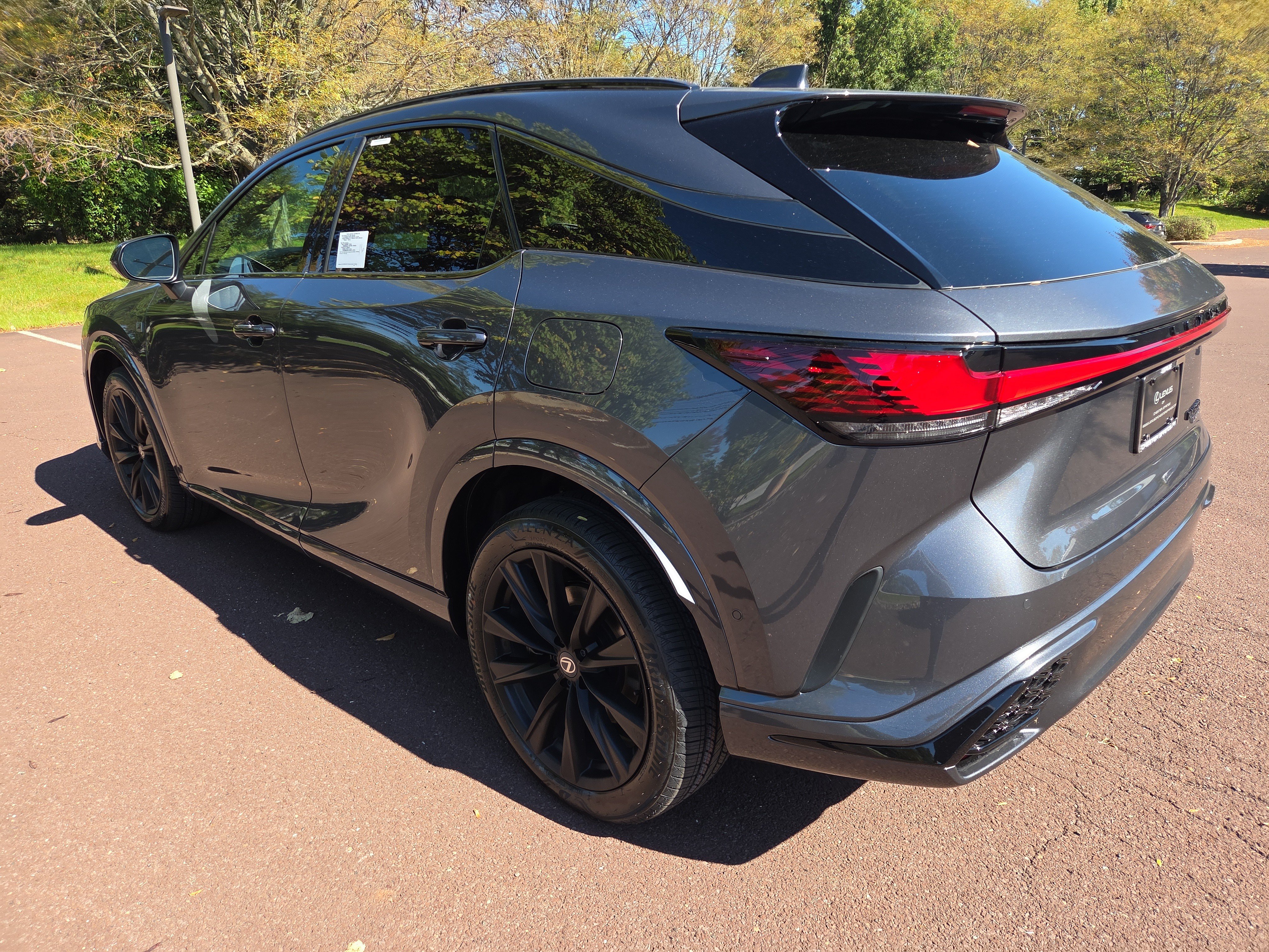 New 2026 Lexus RX 500h F Sport w/ Convenience Package AWD/4WD image 4