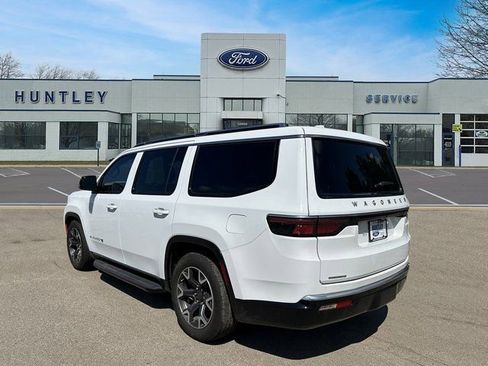 Used 2023 Jeep Wagoneer Series III w/ Convenience Group I image 6