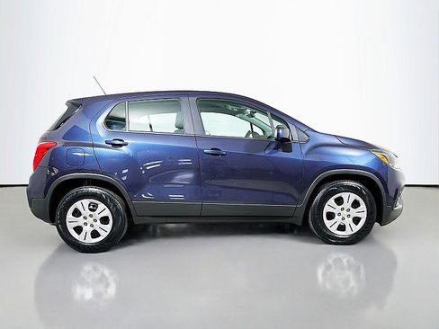Used 2019 Chevrolet Trax LS image 8