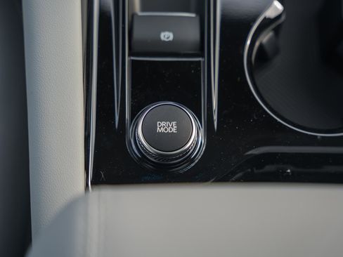 New 2026 Ford Explorer Platinum w/ LUX Leather Package image 32