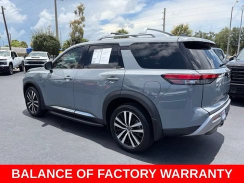 Used 2024 Nissan Pathfinder Platinum FWD image 4