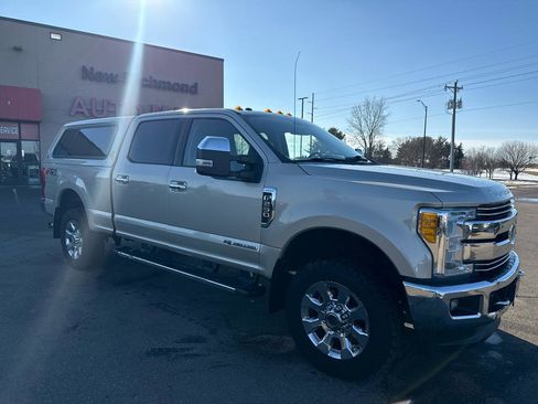Used 2017 Ford F250 Lariat w/ Chrome Package image 7