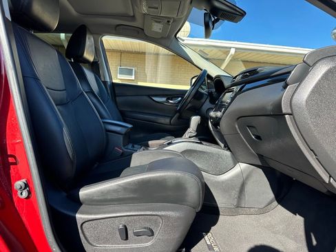 Used 2021 Nissan Rogue Sport SL w/ Premium Package image 16