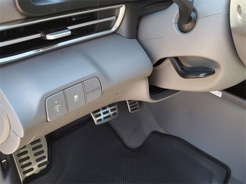 New 2025 Hyundai Elantra Sport image 14