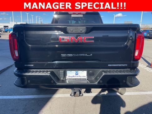 Certified 2022 GMC Sierra 2500 Denali w/ Denali Black Diamond Edition image 4