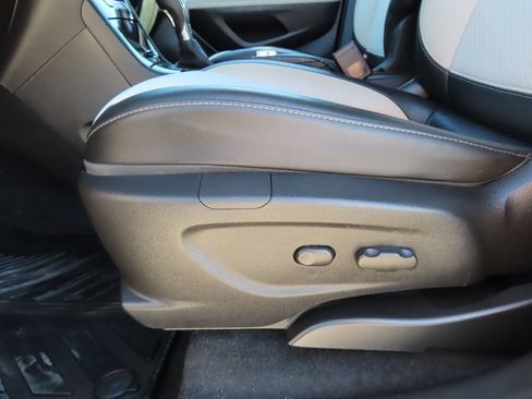 Used 2018 Buick Encore Preferred FWD image 6