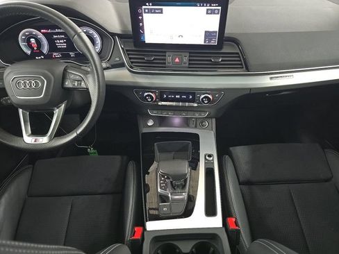 Used 2024 Audi Q5 e Premium Plus w/ Premium Plus Package AWD/4WD image 5