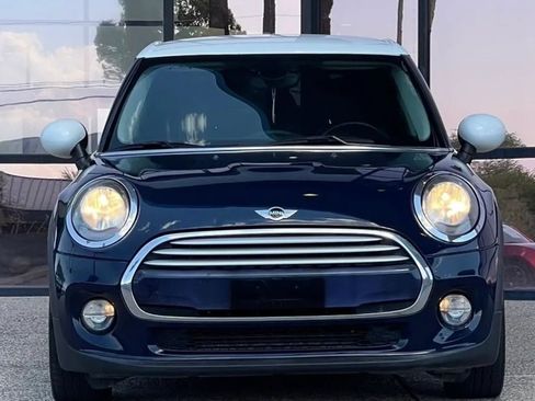 Used 2015 MINI Cooper 4-Door Hardtop image 21