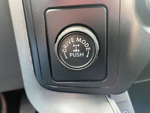 Used 2021 Ford F150 XLT RWD image 18