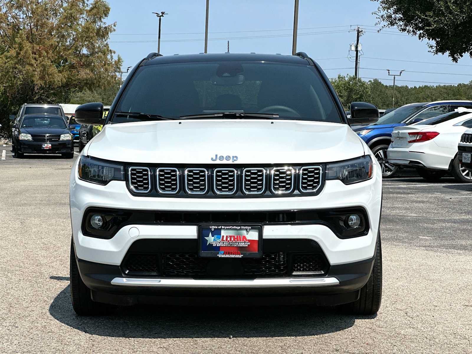 Used 2026 Jeep Compass Limited AWD/4WD image 10